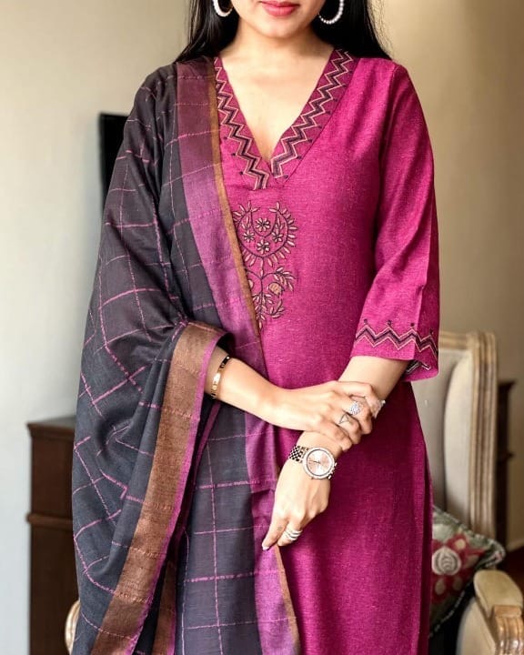 Magenta Pink Embroidered Kurta Set with Charcoal Grid Dupatta