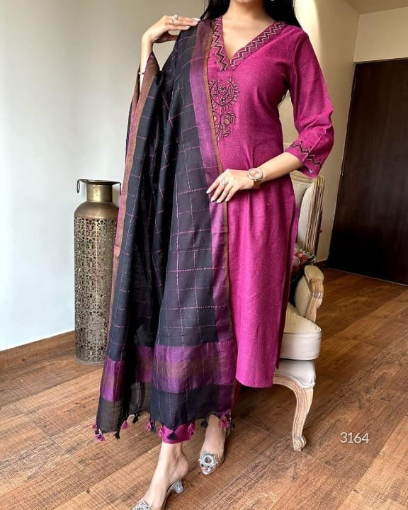 Magenta Pink Embroidered Kurta Set with Charcoal Grid Dupatta