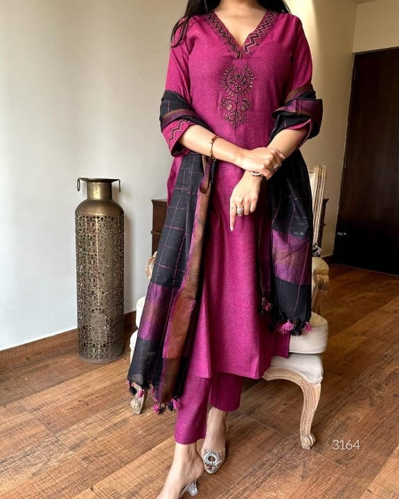 Magenta Pink Embroidered Kurta Set with Charcoal Grid Dupatta
