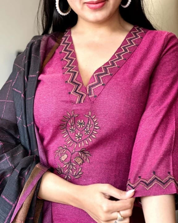 Magenta Pink Embroidered Kurta Set with Charcoal Grid Dupatta